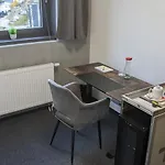 Business-motel, Free Massage Chairs, Secure Xl-parking, 24h-checkin Szálloda