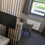 Szálloda Business-motel, Free Massage Chairs, Secure Xl-parking, 24h-checkin 3*