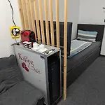 Business-motel, Free Massage Chairs, Secure Xl-parking, 24h-checkin 3* Heimsheim