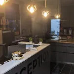 Business-motel, Free Massage Chairs, Secure Xl-parking, 24h-checkin Szálloda 3*