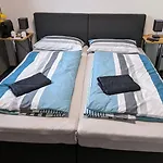 Szálloda Business-motel, Free Massage Chairs, Secure Xl-parking, 24h-checkin