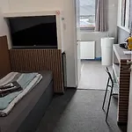 Business-motel, Free Massage Chairs, Secure Xl-parking, 24h-checkin Szálloda 3*