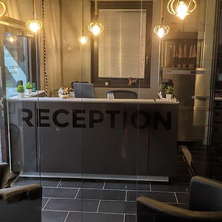 Business-motel & 24h Selfcheckin Hotel