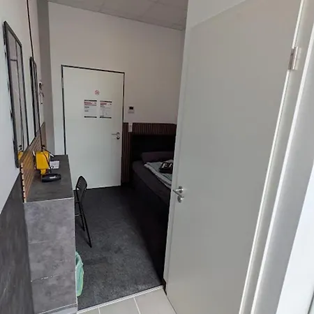 Hotel Business-Motel & Xl-Parking, 24H-Checkin 3*