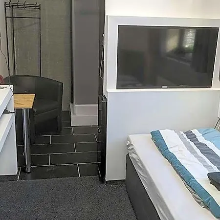 Business-Motel & Xl-Parking, 24H-Checkin Hotel Heimsheim