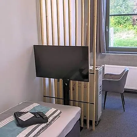 Business-motel & Xl-parking, 24h-checkin Hotel